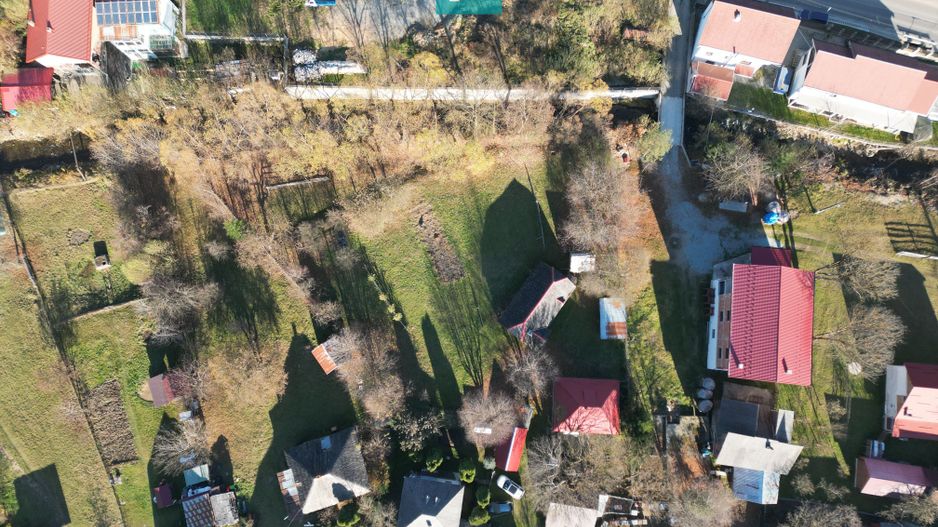 Casă de lemn, cu teren în Borșa - Poză 12