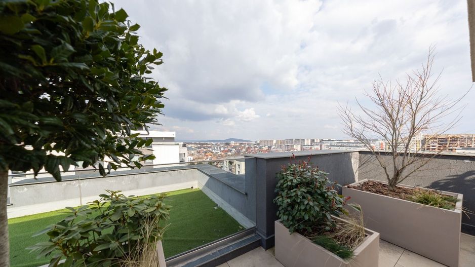 Penthouse superb, 3 camere+parcare subterana ,203 mp-Coresi - Poză 22