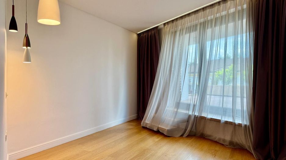 Refined Luxury Residence | Exclusive Villa with Private Spa - Poză 9