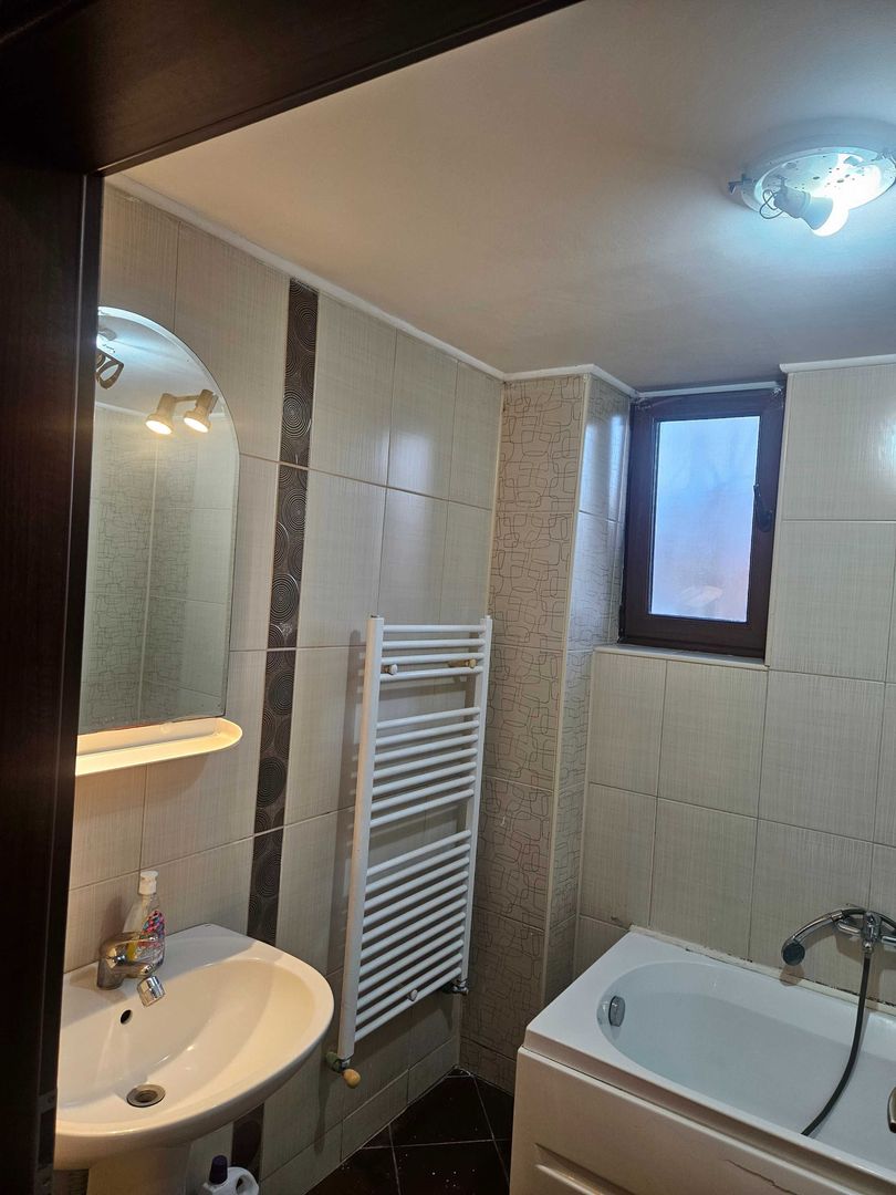 Apartament 3 camere Ghencea, curte cu foișor, parter - Poză 8