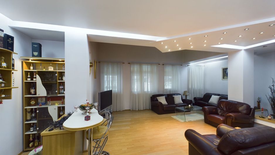 Casă situată Central în Dumbrăvița - Poză 32