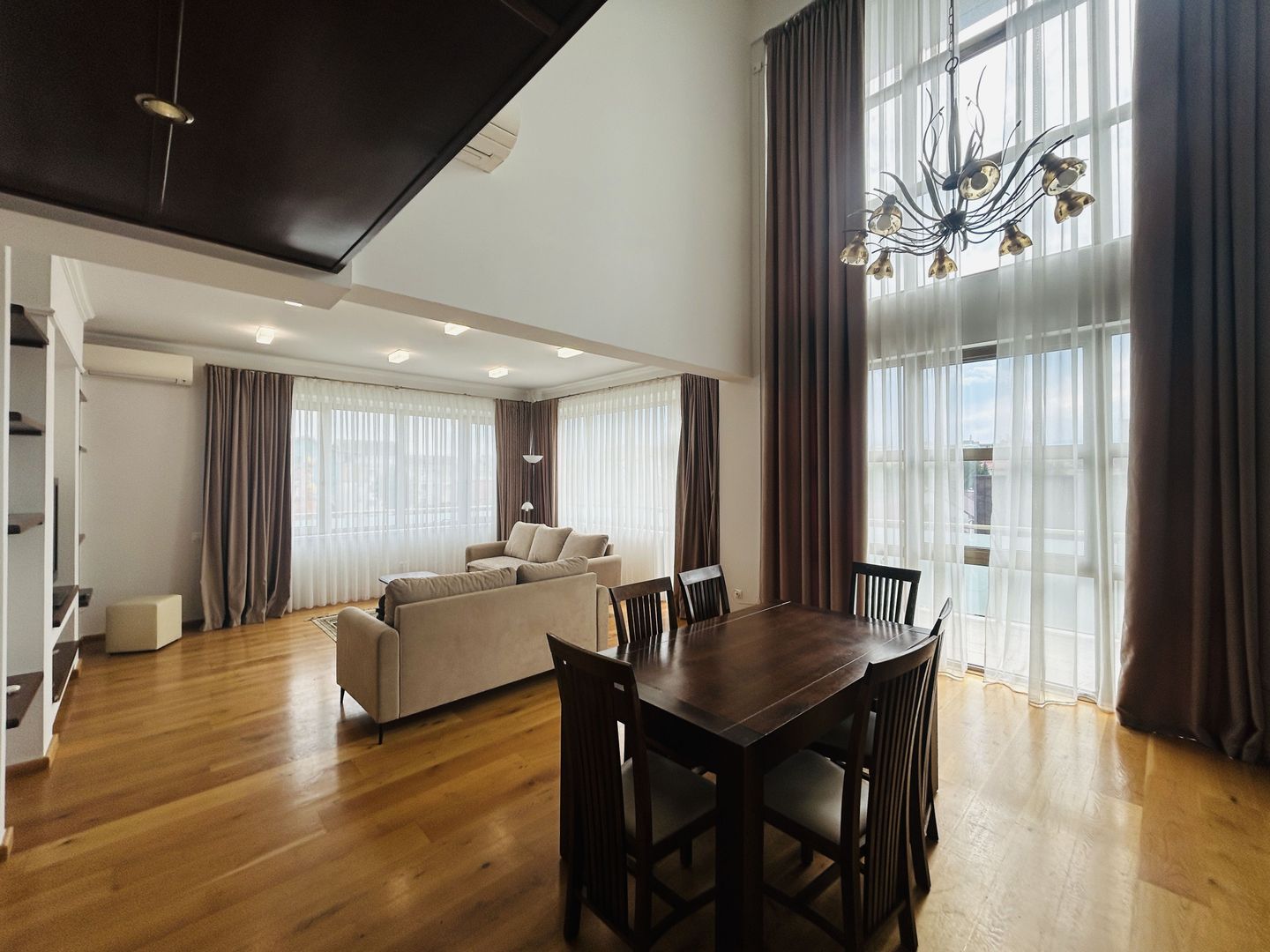 Penthouse de inchiriat, zona buna, terasa mare, mobilat si utilat - Poză 9
