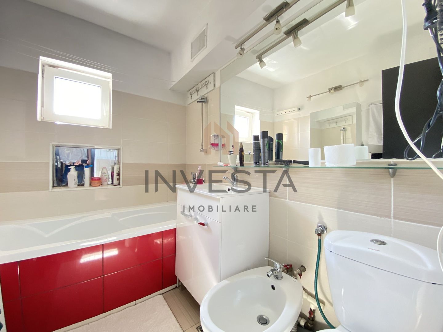 Apartament 3 camere decomandat cu balcon si parcare, zona Gruia - Poză 9