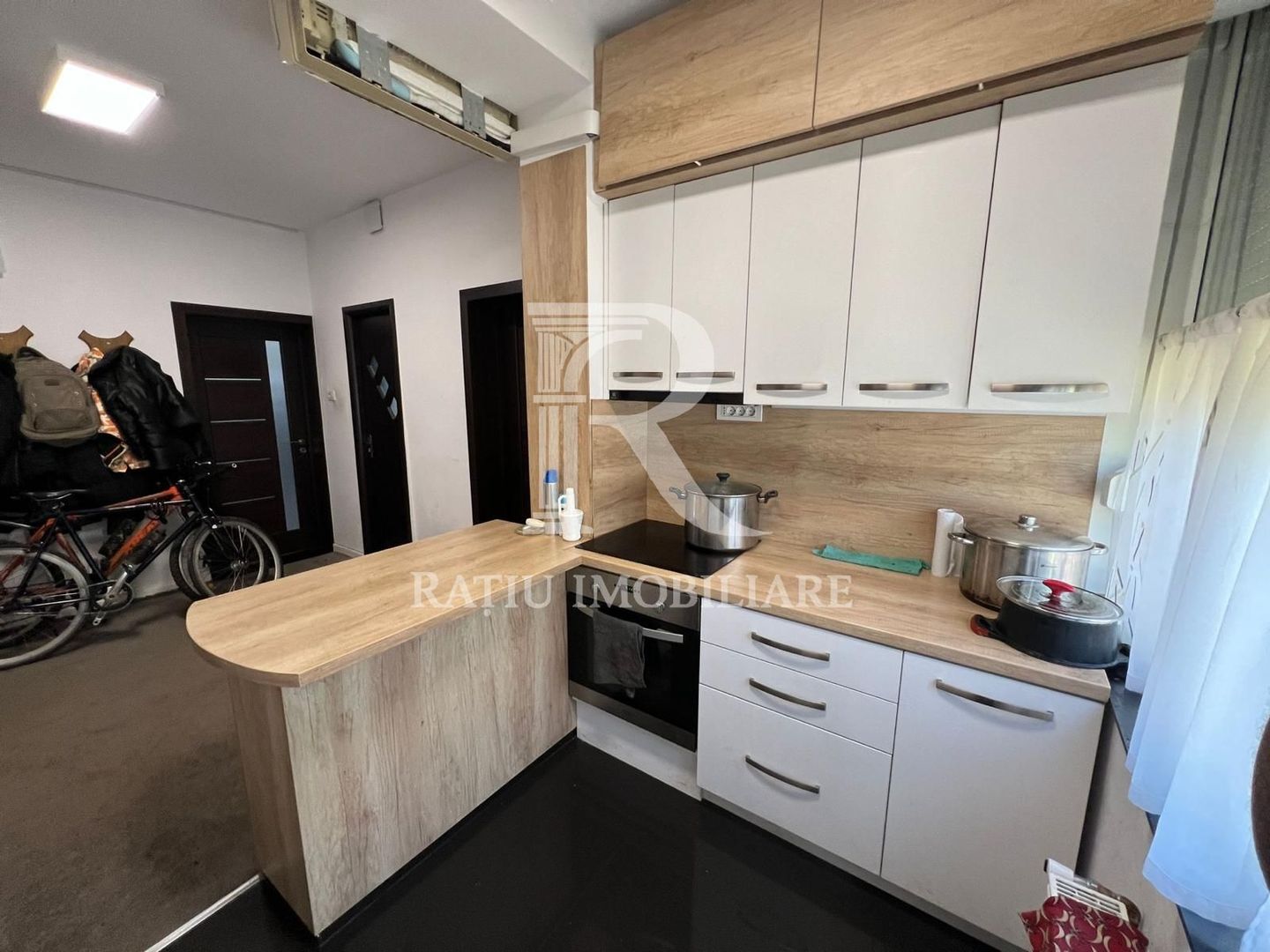 Apartament cu 4 camere | Zona Centrala | General Magheru | Oradea - Poză 17