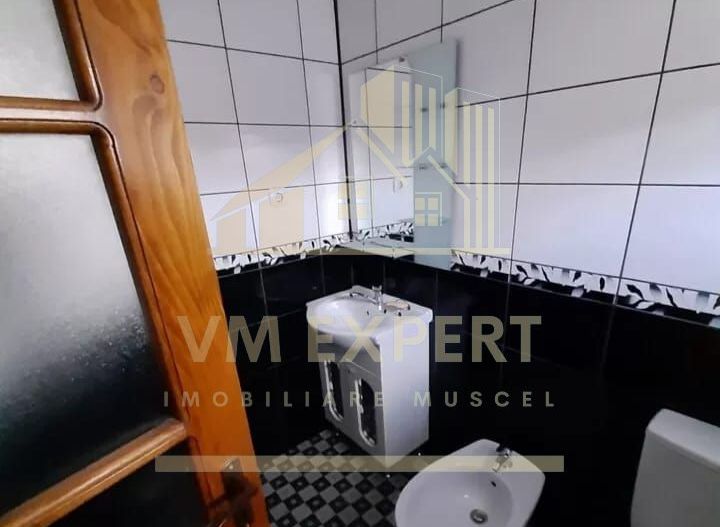 APARTAMENT 3 CAMERE, CAMPULUNG, ZONA GRUI - Poză 3