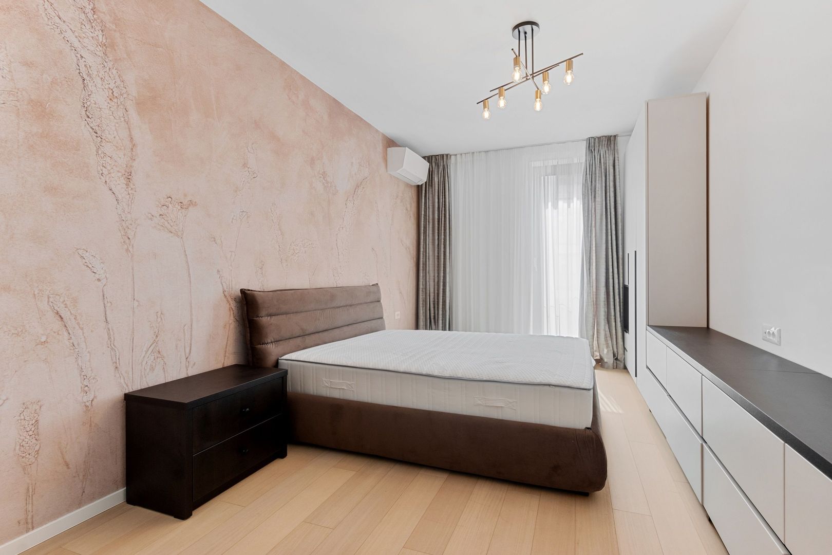 The Ivy | 2 camere PREMIUM | Parcare inclusa| Mobilat impecabil - Poză 8