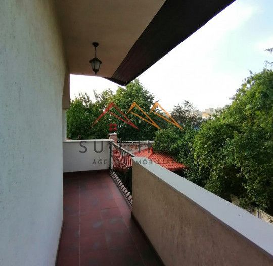 Vila P+E+M, an 2012, 6 camere, ultracentral, finisaje lux, Ploiesti,PH - Poză 23