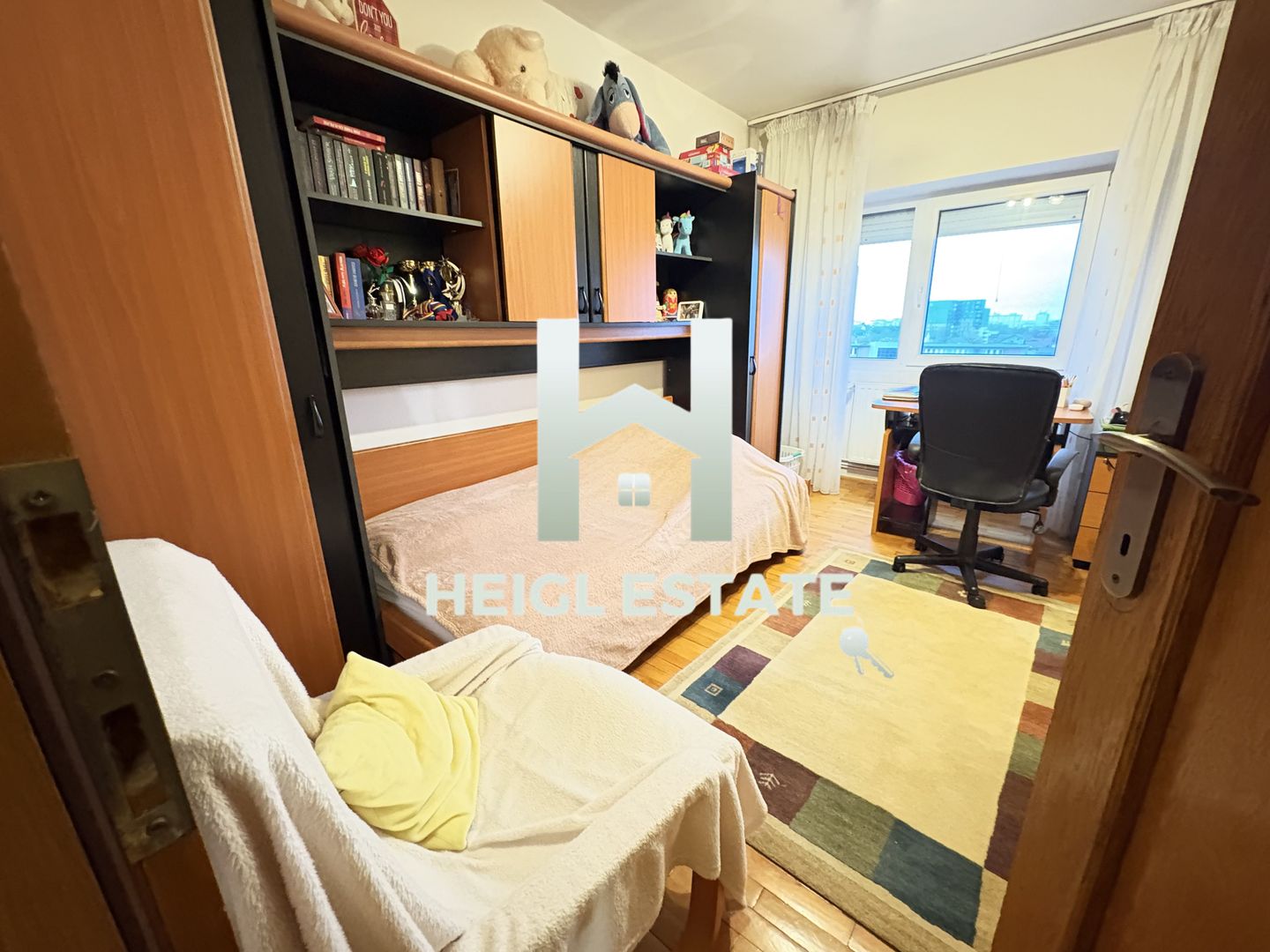 Apartament 3 camere Complexul Studentesc - Poză 2
