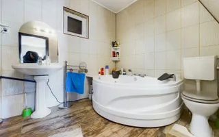 Vilă cu 6 camere în zona Alfa - Poză 16