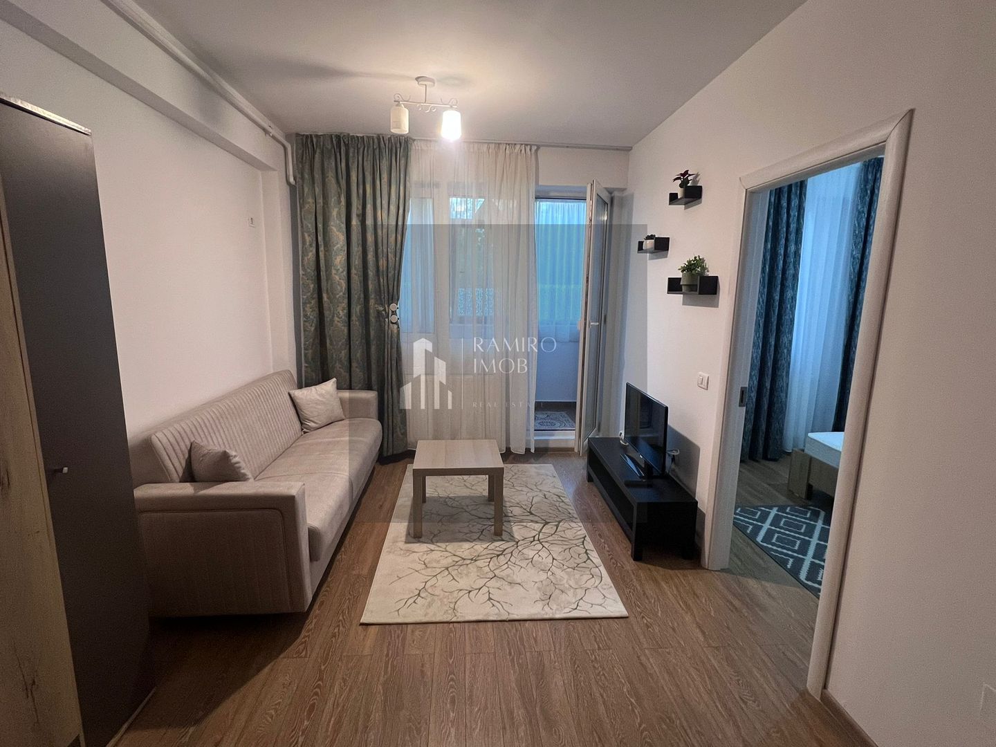Garsoniera studio Militari Residence - Poză 2