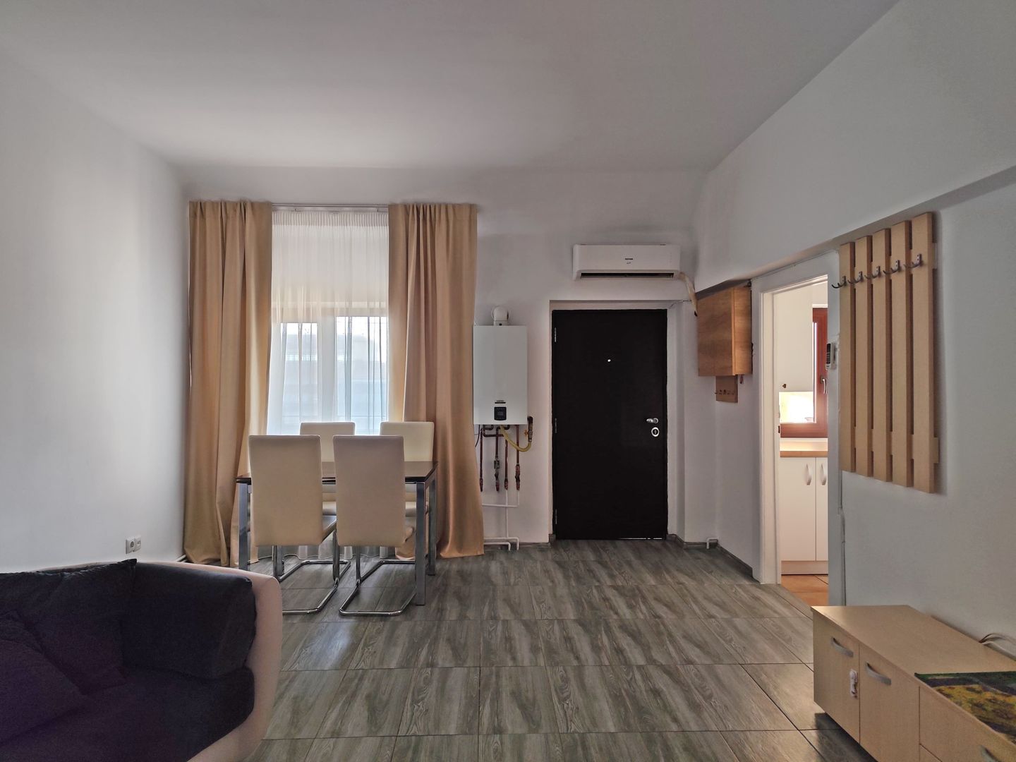 Inchiriere apart. 4 cam. Ultracentral, pe str. Iosif Vulcan, Oradea - Poză 1