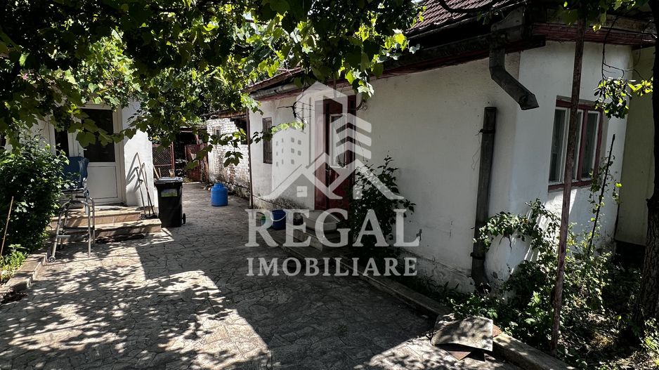 Casă de vânzare în Peștișu Mare – garaj și toate utilitățile - Poză 2