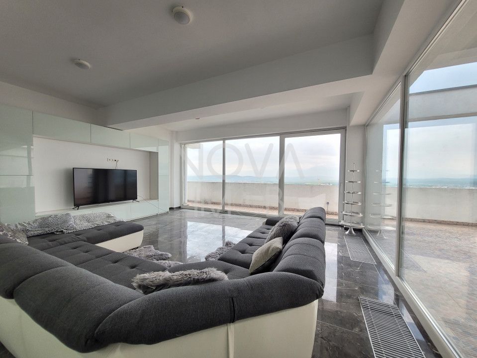 PENTHOUSE DE LUX CU TERASĂ PANORAMICĂ ȘI PRIVELIȘTE SPRE MUNȚII FĂGĂRAȘ - Poză 1