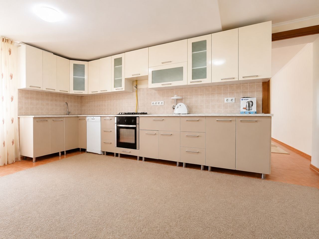 Casă 210 m² cu 5 dormitoare și teren 10 ari – Euroreparație | Drochia, str. Grigore Ureche - Poză 26