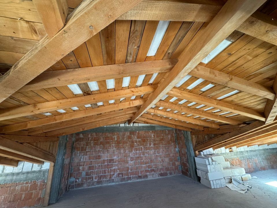 Vila deosebita, D+P+E+M, nefinalizata, 10 camere,2838m2, negociabil - Poză 20