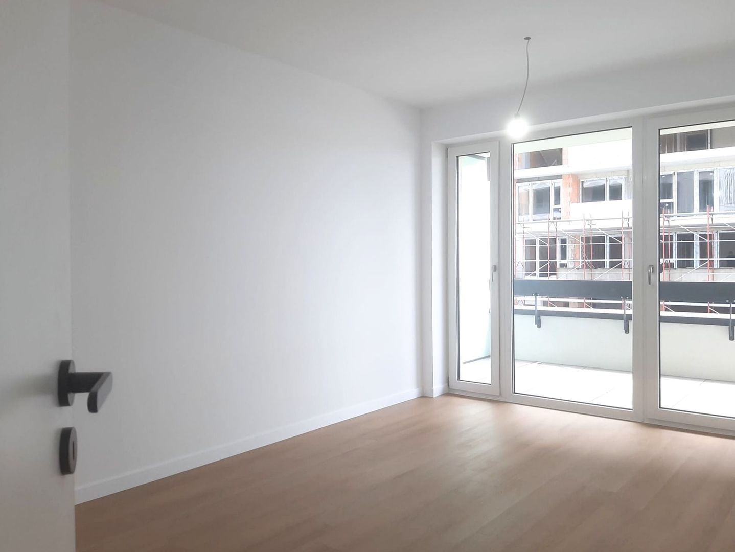 2 Camere Premium în Bartolomeu Zonă în Plină Dezvoltare - Poză 3