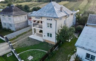 Casă 5 camere, 2.800 mp teren, Dărmănești – 13 km Suceava