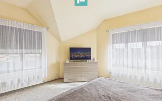 Casă cu 5 camere de vânzare în Curtici – spațiu, - Poză 15
