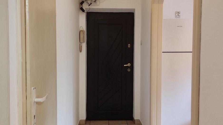 Apartament 2 camere, semidecomandat, ultracentral, Oradea – INCHIRIERE - Poză 12