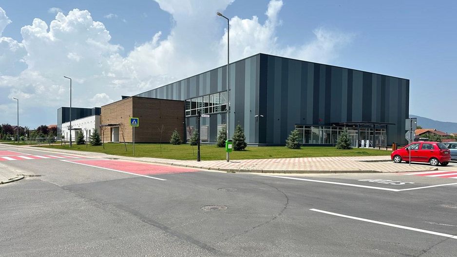 Vindem apartament  complet mobilat modern cu 2 bai zona Ghimbav - Poză 18