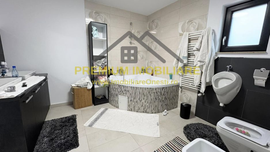 Vila la 13 km de Onesti - Poză 7