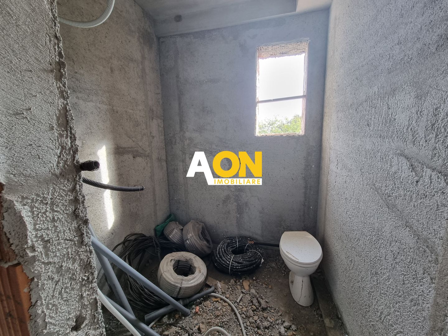 Casa la rosu,2100 mp teren,zona Micesti - Poză 10