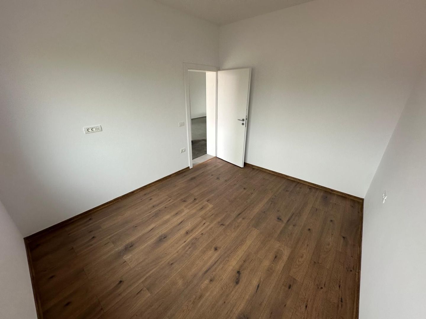 DUPLEX SPATIOS - Poză 3