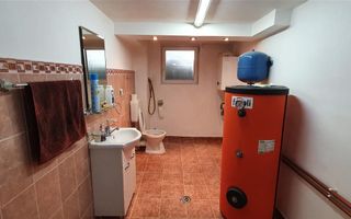 Casa 7 camere D+P+1E+M 800 mp teren zona Schit - Poză 18