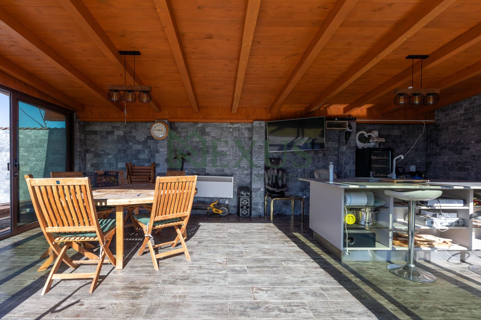 Casă/Vilă modernă de vânzare la intrare în Bogdan Vodă, județul Bacău. - Poză 13