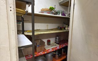 Apartament incapator, patru camere, Resita-Berceni, 120.000€ negociabil - Poză 10