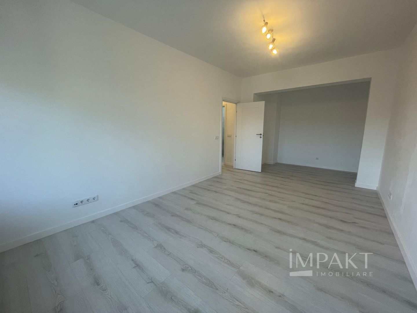 Apartament/ Spațiu de birouri în zona Centrala, 100mp - Poză 1