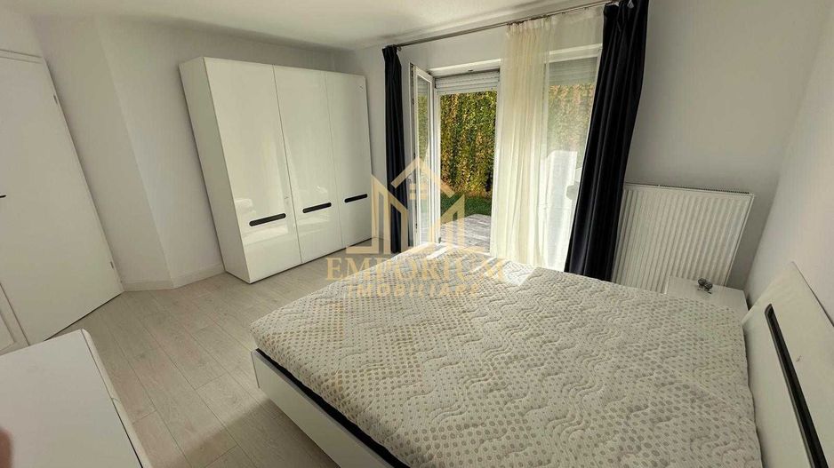 3 camere semidecomandate, Parcare, AC, Buna Ziua, Grand Hotel Italia - Poză 1