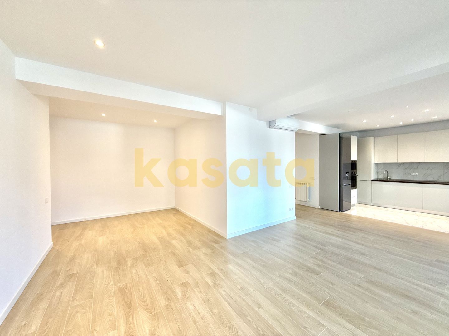 Apartament 105mp utili | curte 126mp și parcare inclusă | Sisesti - Poză 9