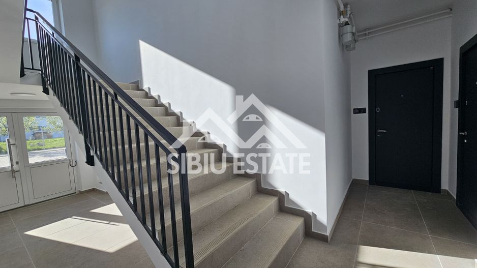 Apartament decomandat etaj 1 - Poză 2