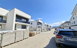 Casa moderna 4 camere 2 bai 2 balcoane si teren 140 mp in Arhitectilor - Poză 6