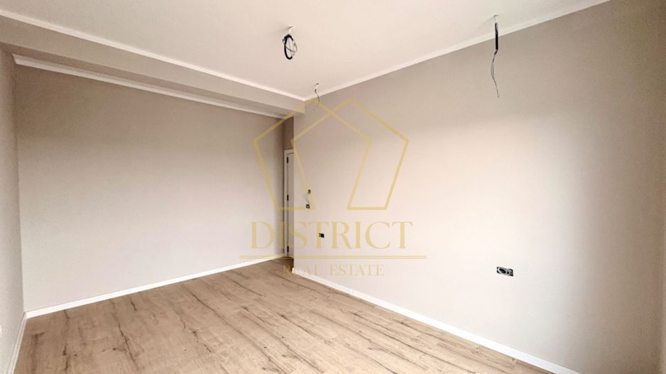 Duplex cu 4 camere, despărțit prin camera tehnica | Mosnita Veche - Poză 8