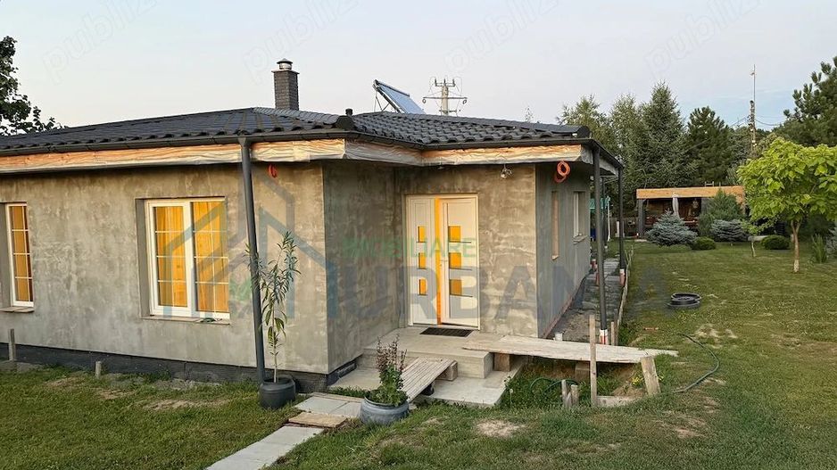 Casă de vânzare în zona Bucium, teren 946 mp, grădină și foișor - Poză 3