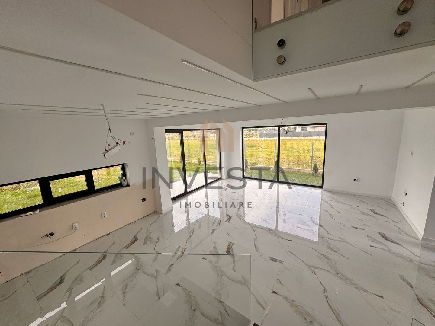 DE VANZARE CASA INDIVIDUALA FINISATA CU TEREN 425 MP FLORESTI - Poză 10