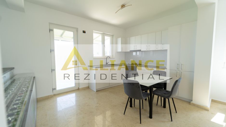 Vila de vanzare-4 camere-2 bai - Poză 15