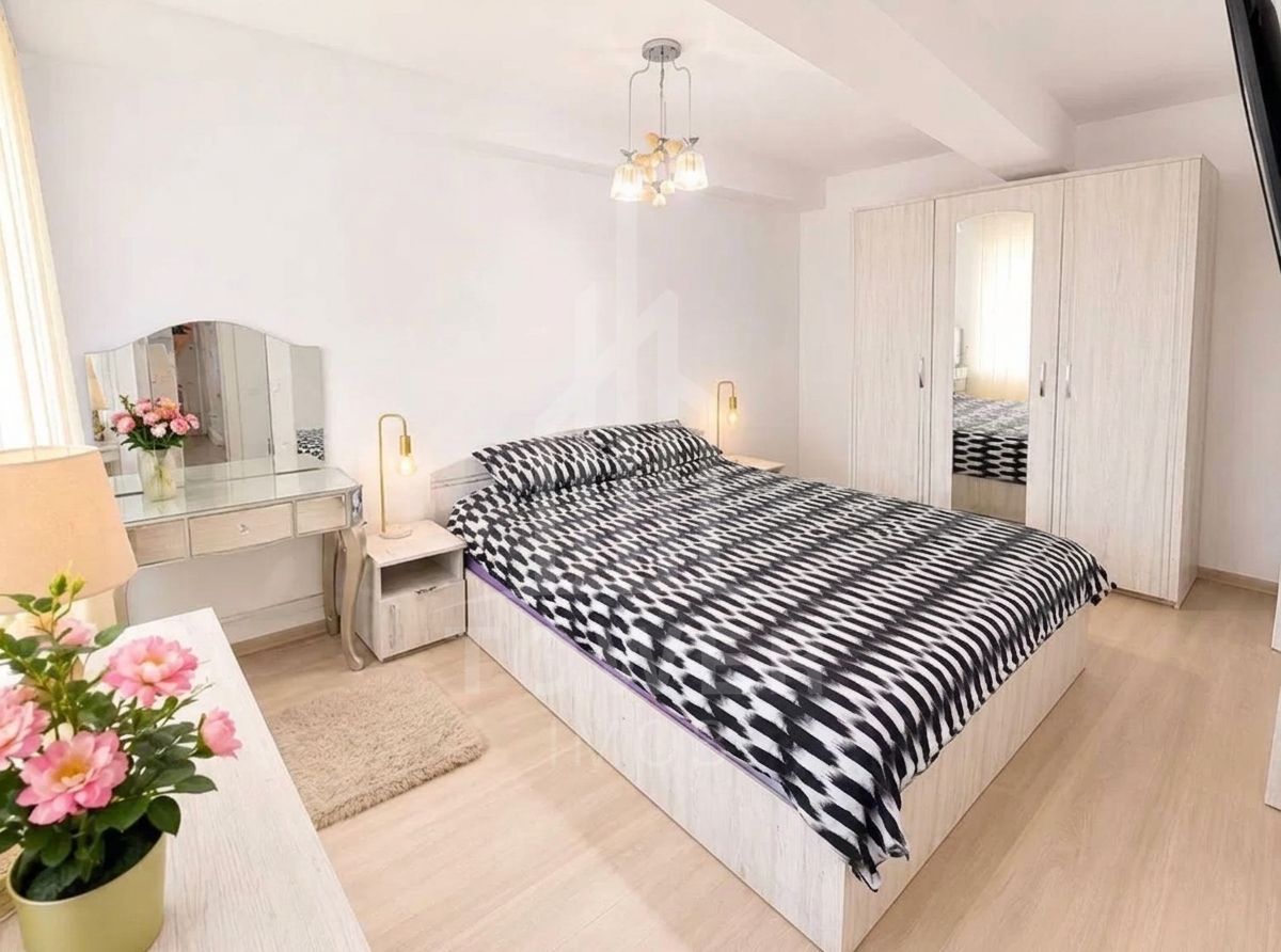 Apartament 3 camere cu 2 băi, 2 locuri de parcare și 2 balcoane - Poză 6