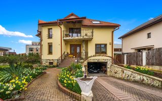 Casa individuala cu 7 camere, 260 mp, teren 900 mp, front 19m, Europa - Poză 1