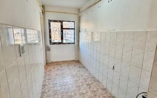 Etaj 1 Apartament 2 Camere Decomandat Podu Ros Fara Risc Lift - Poză 8