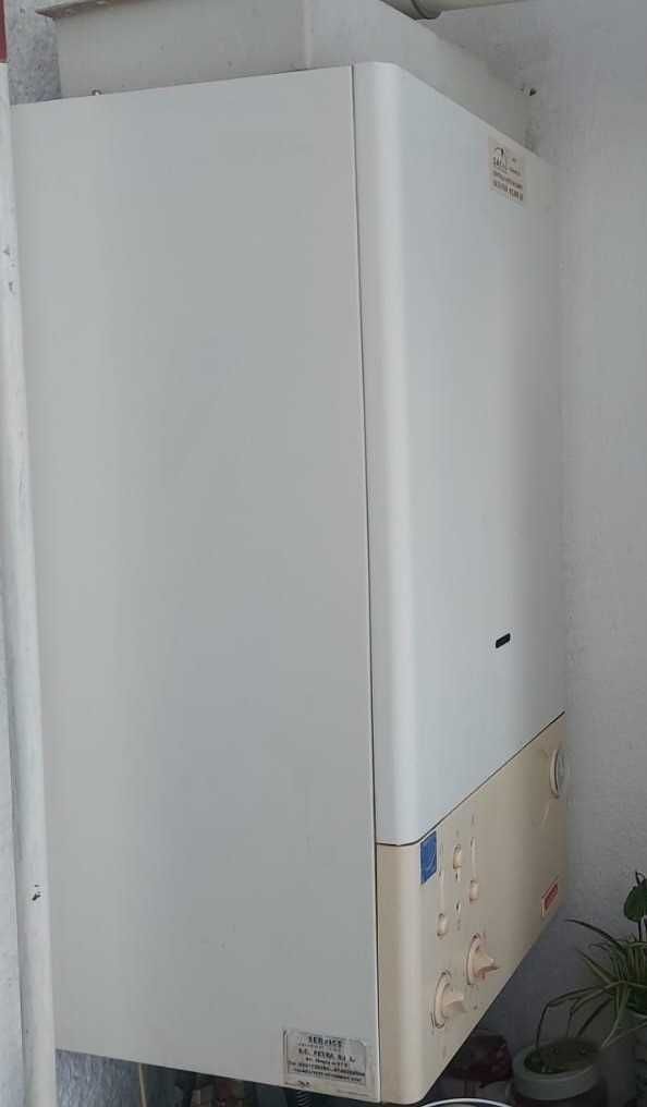 BRASADAS vinde ap 2 cam etaj 4/4 in Carpați 1. - Poză 7