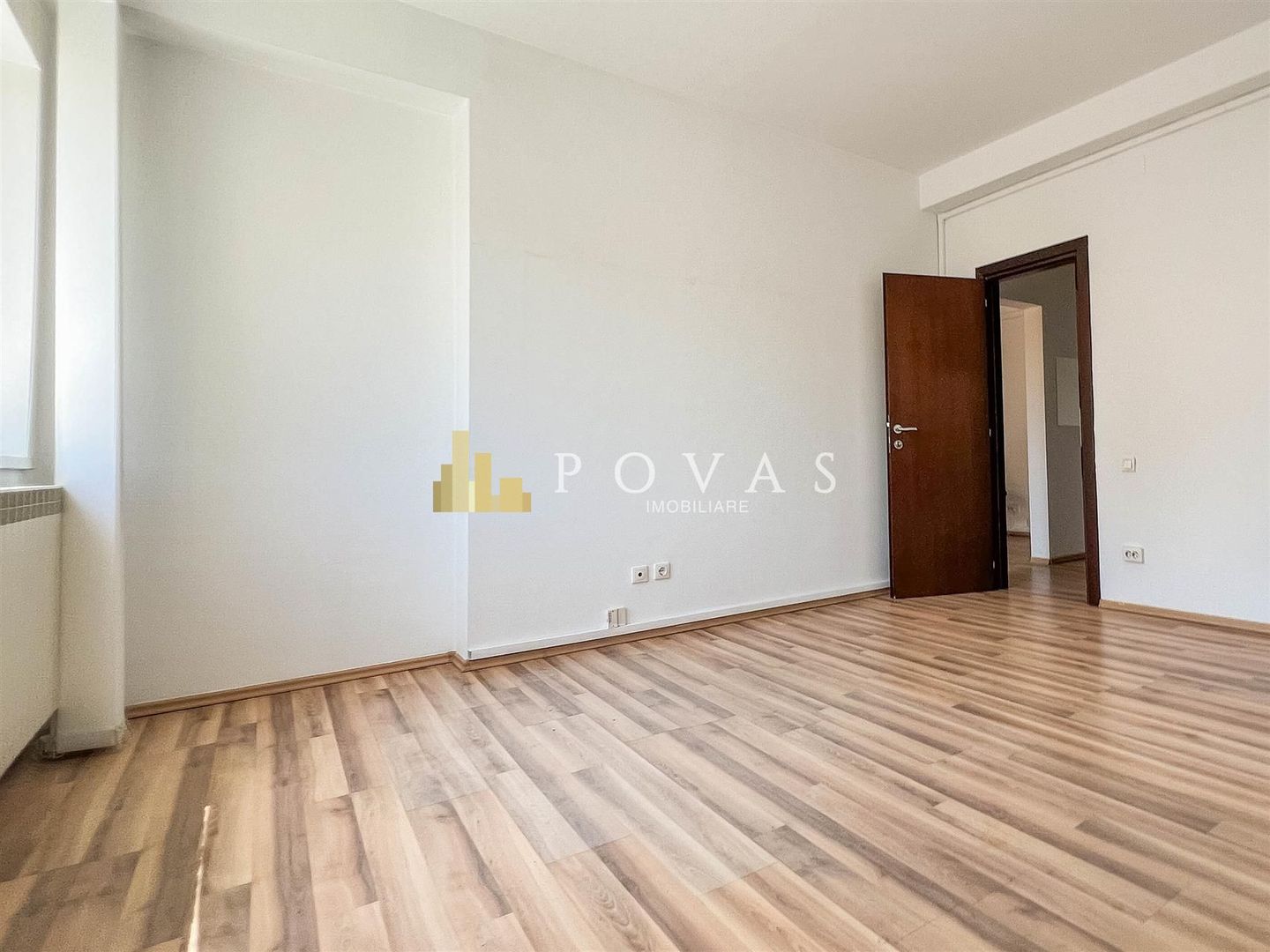 Vanzare Apartament 4 Camere UNIVERSITATE MOSILOR - Poză 3