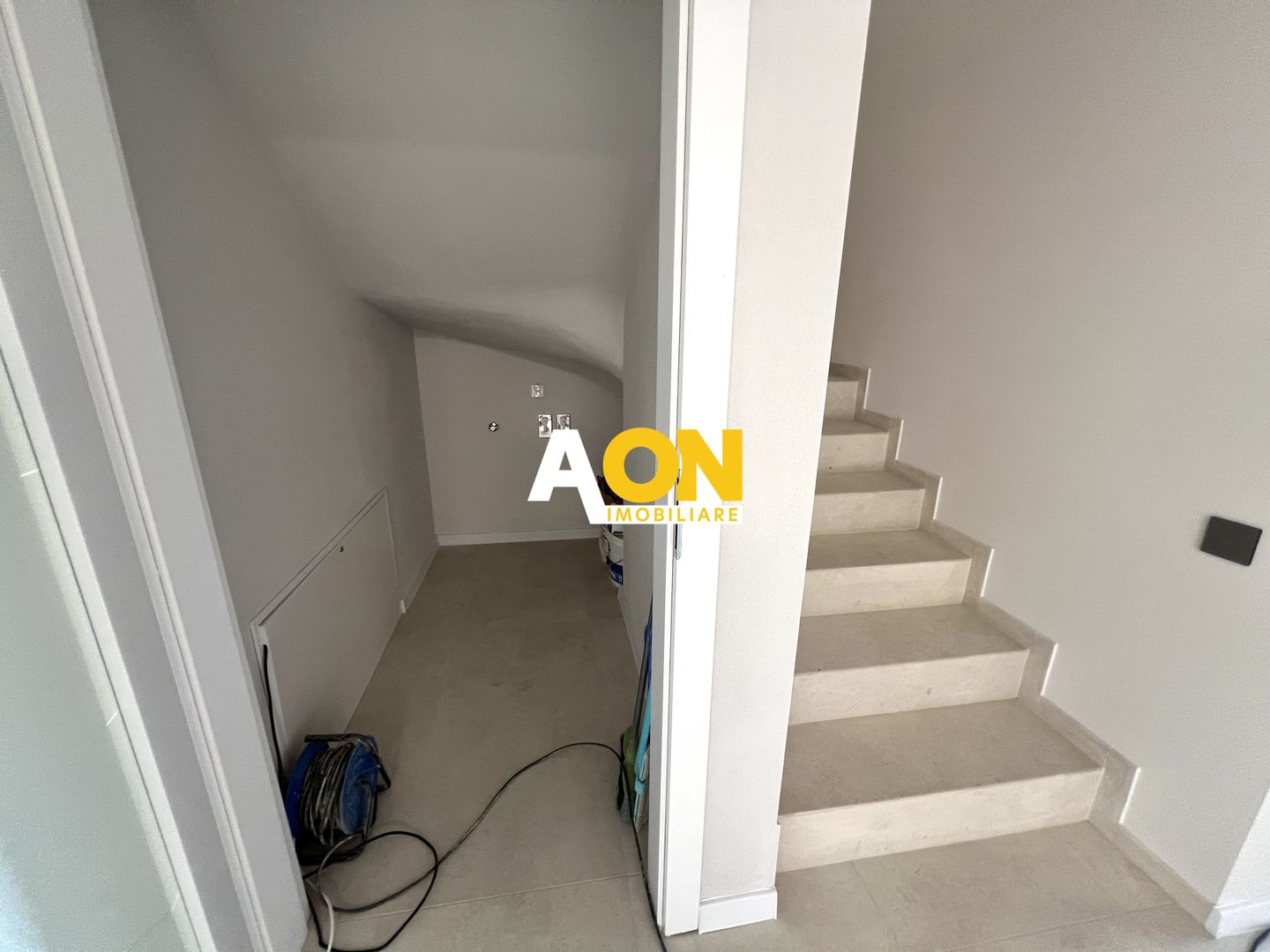 Casa moderna cu finisaje de calitate, 4 camere, 3 bai, 132 MP utili - Poză 12