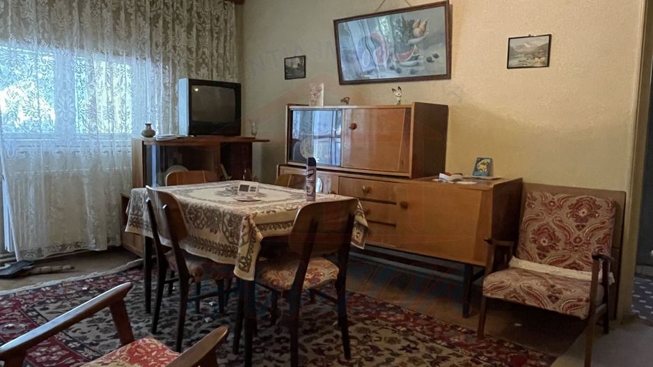 De vanzare apartament cu 3 camere semi. in Galati, Centru, etaj 4 - Poză 3