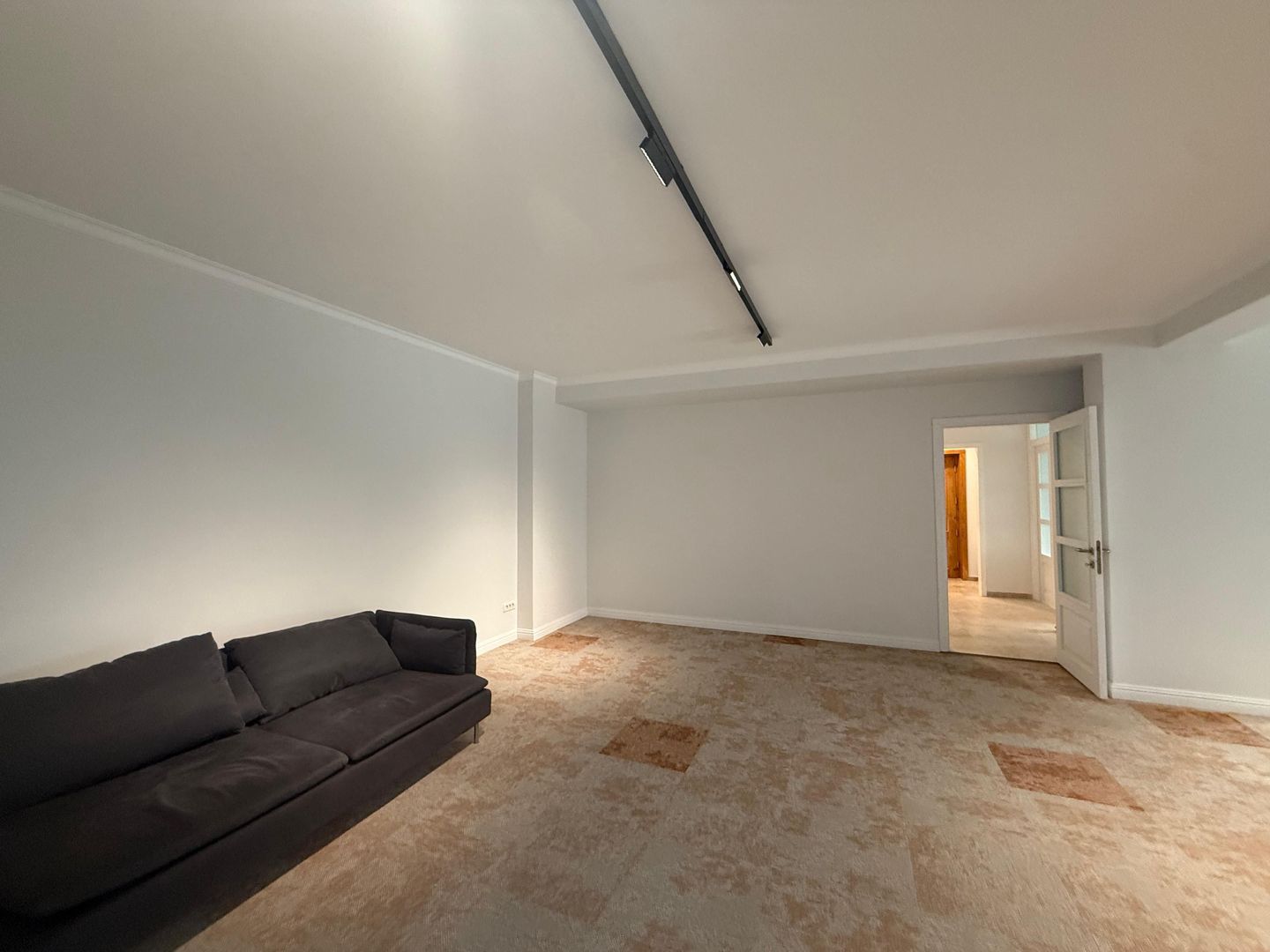 De închiriat spațiu la parter | Barbu Văcărescu - Poză 6