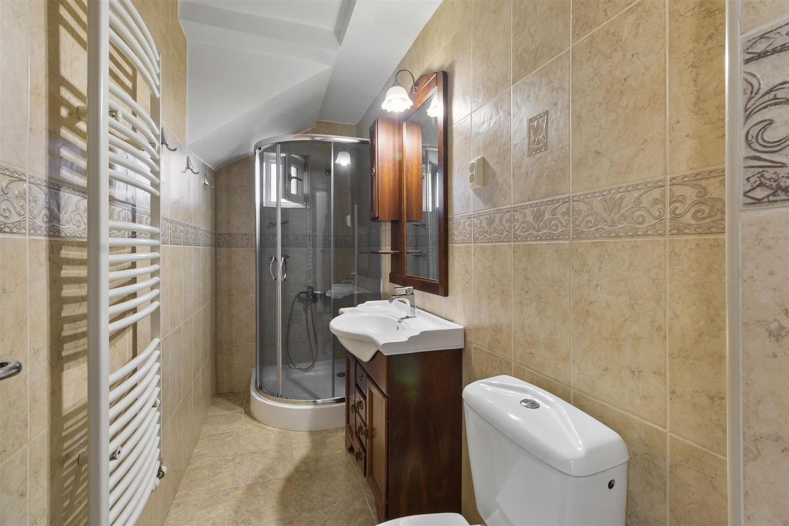 Casa individuala 5 camere | curte superba si garaj | Cristian - Poză 10