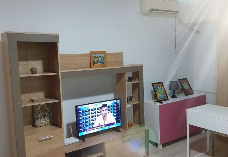 Închiriez garsonieră renovată, modernă, Mall Vitan - Poză 3