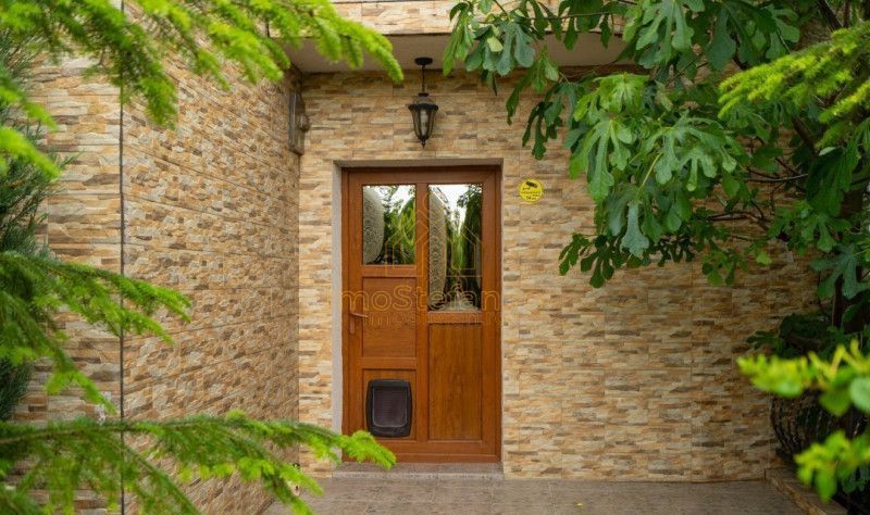 Casă modernă și cochetă cu grădină frumoasă în Techirghiol - Poză 13